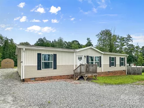 624 Legion Rd, Lenoir, NC 28645