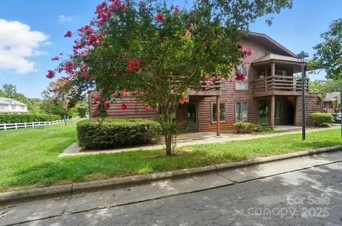1823 J Julian D Ln #D, Charlotte, NC 28208