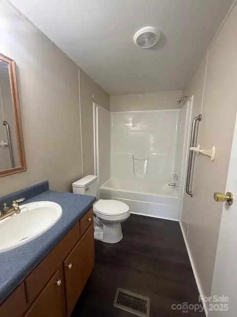 Bath - 5587 Doe Ct, Morganton, NC 28655 photo 2 of 2