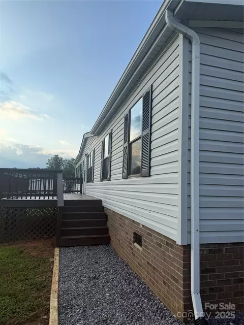 Exterior - 5587 Doe Ct, Morganton, NC 28655 photo 3 of 4