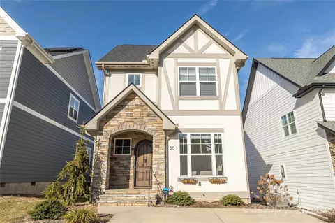 20 Tudor Way, Black Mountain, NC 28711