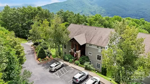 143 Hawks Peak Ln, Seven Devils, NC 28604 photo 3