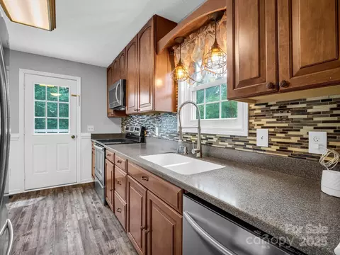 353 Huskey Rd, Ellenboro, NC 28040 photo 11