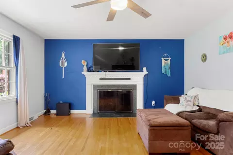 Living - 2532 Carroll St, Monroe, NC 28110 photo 2 of 6