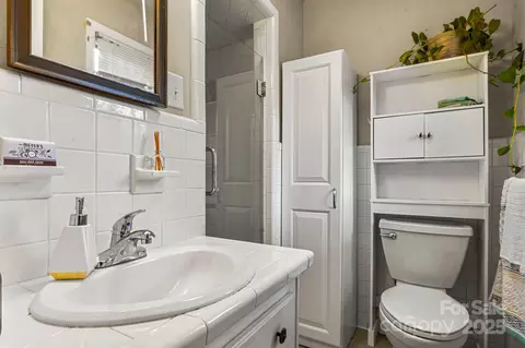 Bath - 2532 Carroll St, Monroe, NC 28110 photo 1 of 2