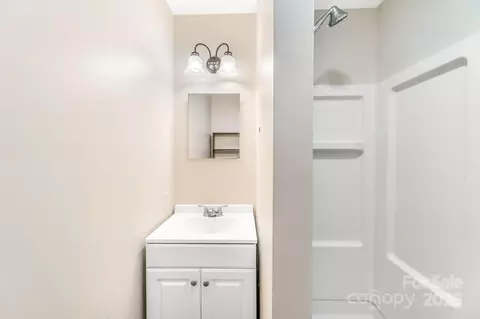 Bath - 97 Alexander Rd, Alexander, NC 28701 photo 3 of 3