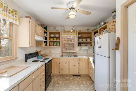 2355 Round Mountain Rd, Brevard, NC 28712 photo 12