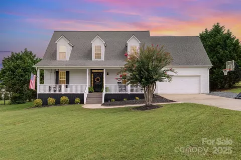 734 Hathcock Glen Dr, Oakboro, NC 28129