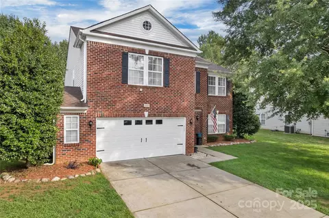 104 Kendrick Farm Dr, Mount Holly, NC 28120