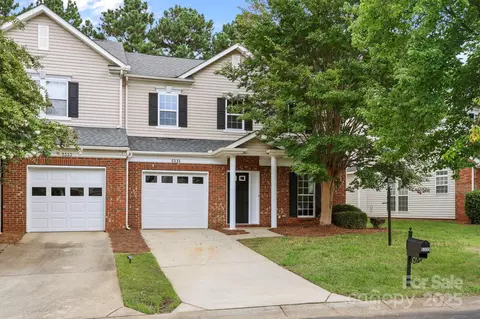 5335 Johnston Mill Ct, Charlotte, NC 28269