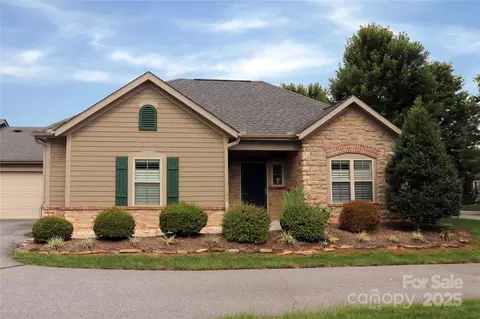 805 Wynnshire 805-c Dr #805-C, Hickory, NC 28601
