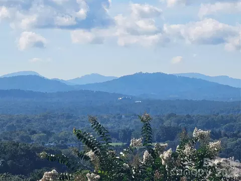 97 Destination Dr, Asheville, NC 28806