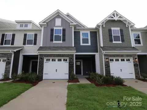 3212 Lilac Grove Dr, Charlotte, NC 28269