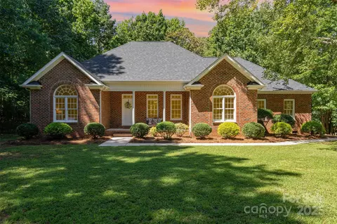 287 Beaten Path Rd, Mooresville, NC 28117