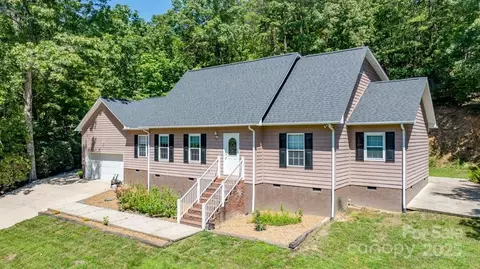 1039 Deep Woods Dr, Marion, NC 28752