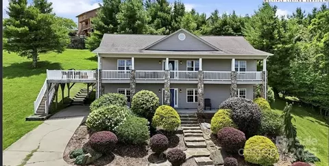 122 Degas Dr, Blowing Rock, NC 28605