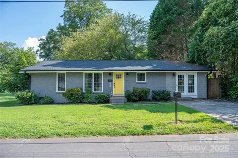 908 Laye St, Belmont, NC 28012