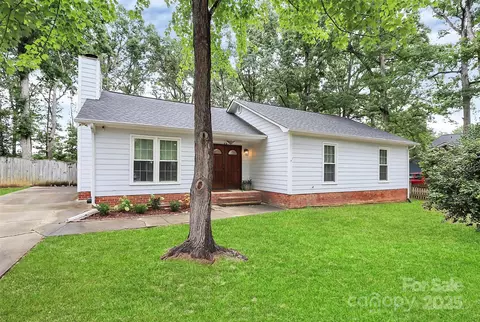 8306 Red Lantern Rd, Indian Trail, NC 28079