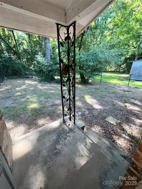 Exterior - 236 Legrand St, Cheraw, SC 29520 photo 7 of 7