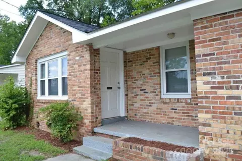 Exterior - 236 Legrand St, Cheraw, SC 29520 photo 3 of 7