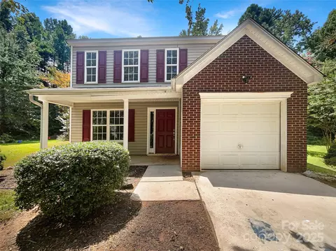5204 Grass Ridge Dr, Charlotte, NC 28216