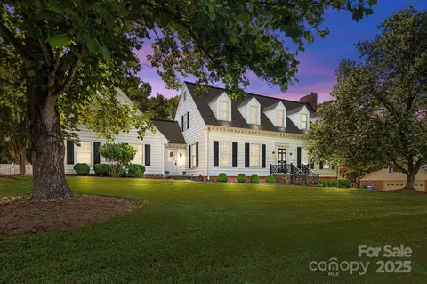 1214 Pineview St, Albemarle, NC 28001