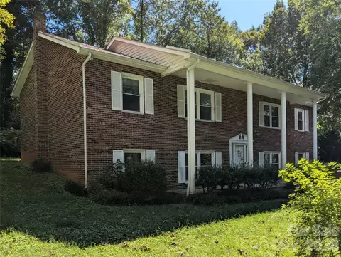 3065 Woodstream Dr, Valdese, NC 28690