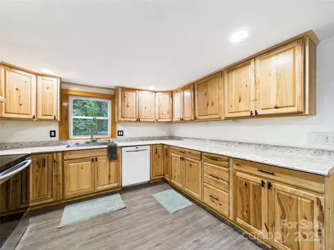 Kitchen - 199 Upper Bat Cave Dr, Hendersonville, NC 28792 photo 3 of 3