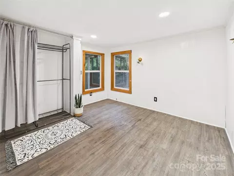 Bedroom - 199 Upper Bat Cave Dr, Hendersonville, NC 28792 photo 1 of 1
