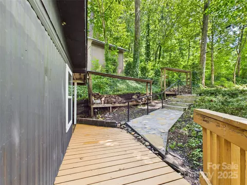 Exterior - 199 Upper Bat Cave Dr, Hendersonville, NC 28792 photo 5 of 8