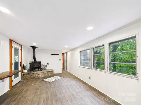 Living - 199 Upper Bat Cave Dr, Hendersonville, NC 28792 photo 3 of 5