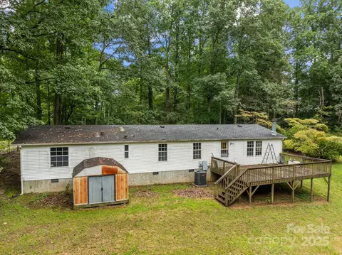 Exterior - 573 Deep Gap Loop Rd, Flat Rock, NC 28731 photo 2 of 2