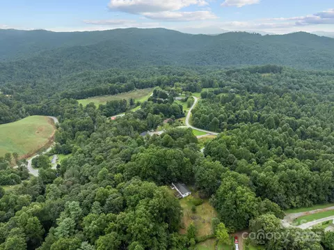 View/Area - 573 Deep Gap Loop Rd, Flat Rock, NC 28731 photo 1 of 1