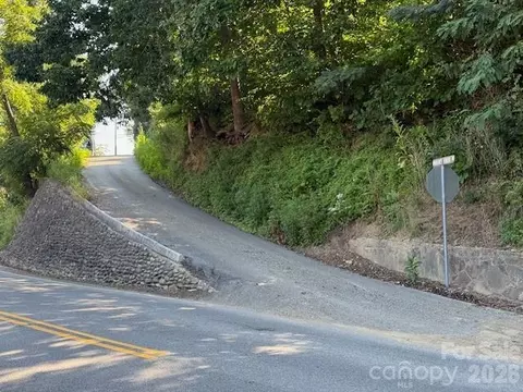 710 Cherokee Orchard Rd, Gatlinburg, TN 37738