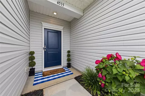 Exterior - 4515 Dover Ct, Denver, NC 28037 photo 2 of 4