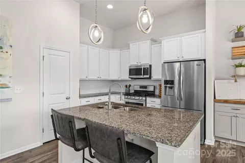 Kitchen - 4515 Dover Ct, Denver, NC 28037 photo 2 of 4
