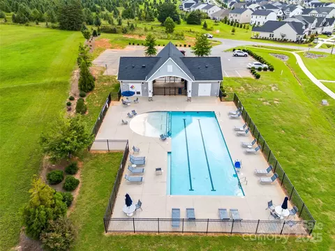 Exterior - 4515 Dover Ct, Denver, NC 28037 photo 1 of 4