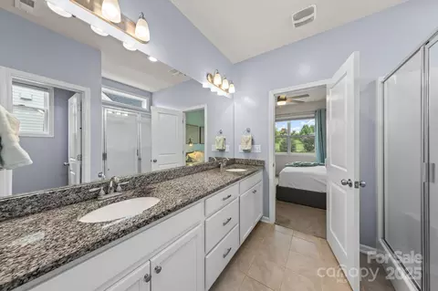 Bath - 4515 Dover Ct, Denver, NC 28037 photo 1 of 2