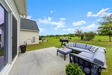 Exterior - 4515 Dover Ct, Denver, NC 28037 photo 3 of 4