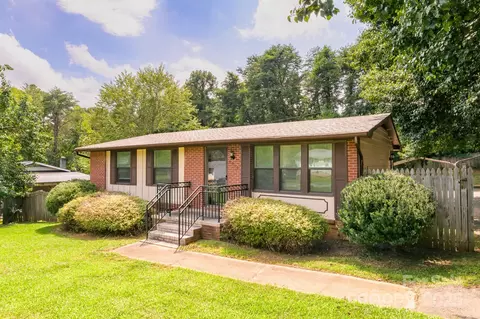 9012 Mcmillian Dr, Harrisburg, NC 28075