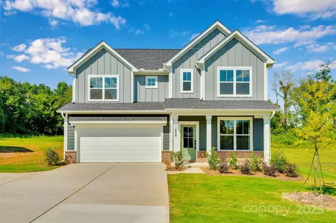 1809 Country Club 3 Rd #3, Lincolnton, NC 28092