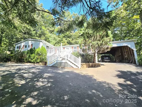 113 Reeves Rd, Leicester, NC 28748