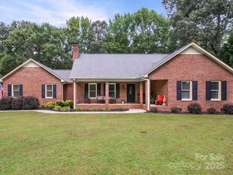 102 Jeffrey Cir, Wingate, NC 28174