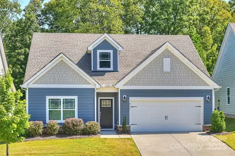 4917 Helmsworth Dr, Waxhaw, NC 28173