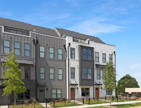 3610 S Tryon 17 St #17, Charlotte, NC 28217