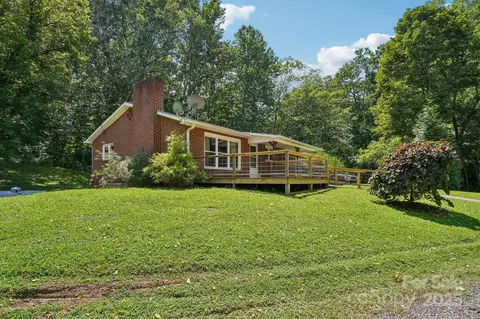 623 Edwards Cove Rd, Waynesville, NC 28786