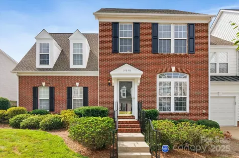14648 Greenpoint Ln, Huntersville, NC 28078
