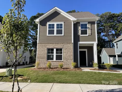 4020 Grommet Ct, Matthews, NC 28105