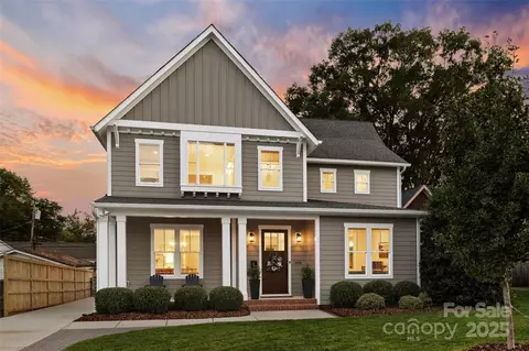 608 Melbourne Ct, Charlotte, NC 28209