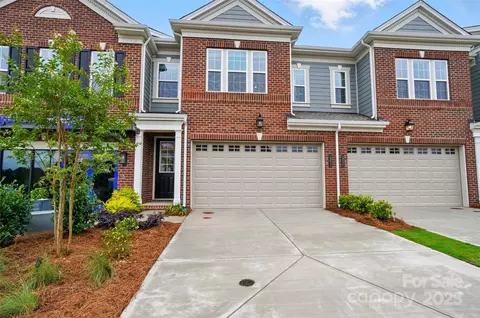 12060 Lavinia Ln, Charlotte, NC 28277